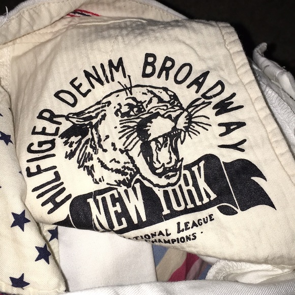 Tommy Hilfiger Shorts - Picture 6 of 6